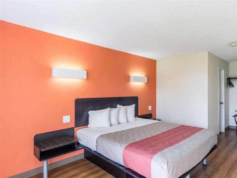 Motel 6 New Brunswick Ngoại thất bức ảnh