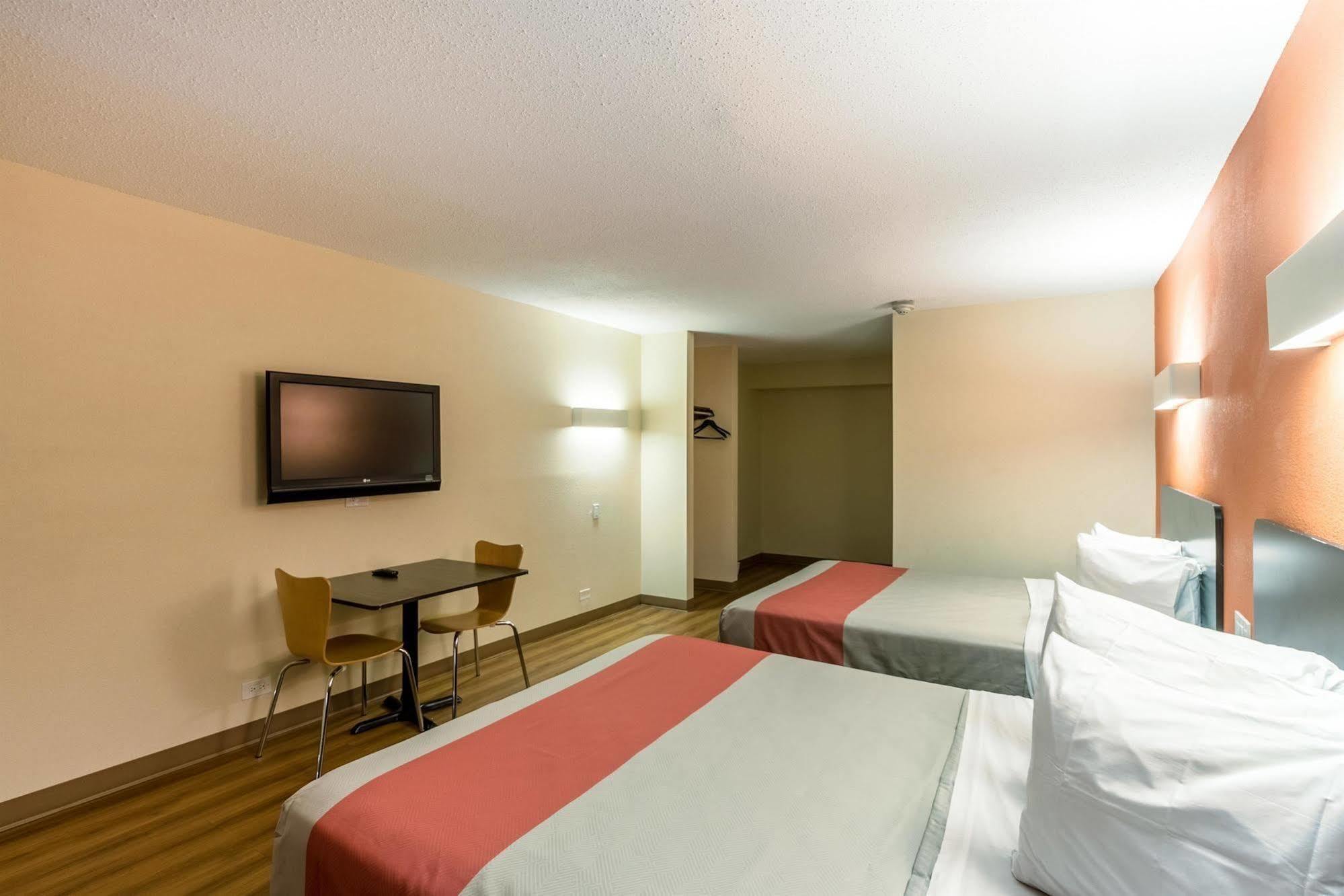 Motel 6 New Brunswick Ngoại thất bức ảnh