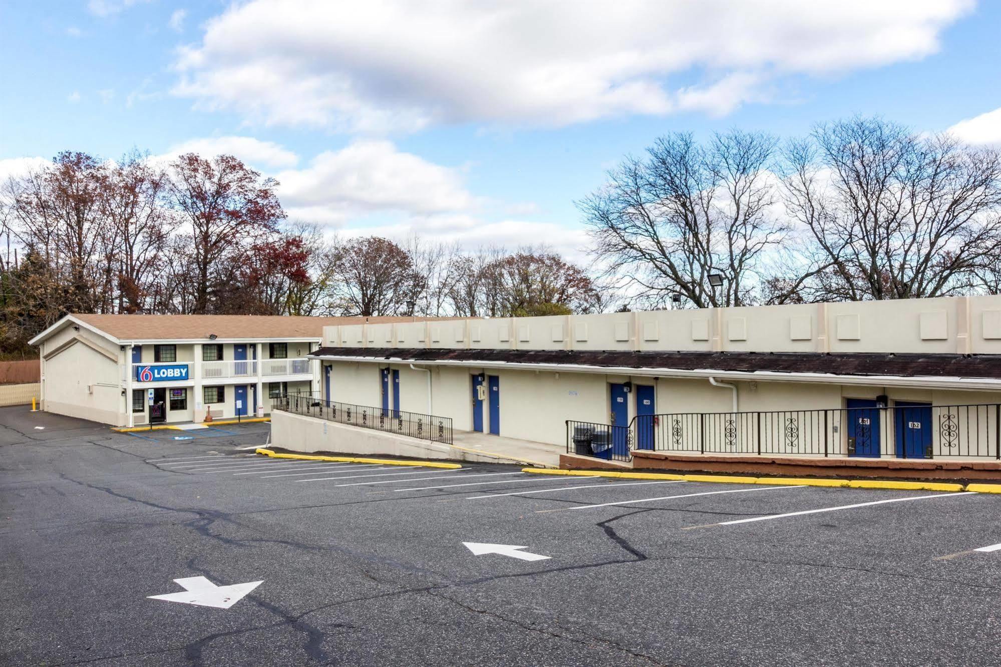 Motel 6 New Brunswick Ngoại thất bức ảnh